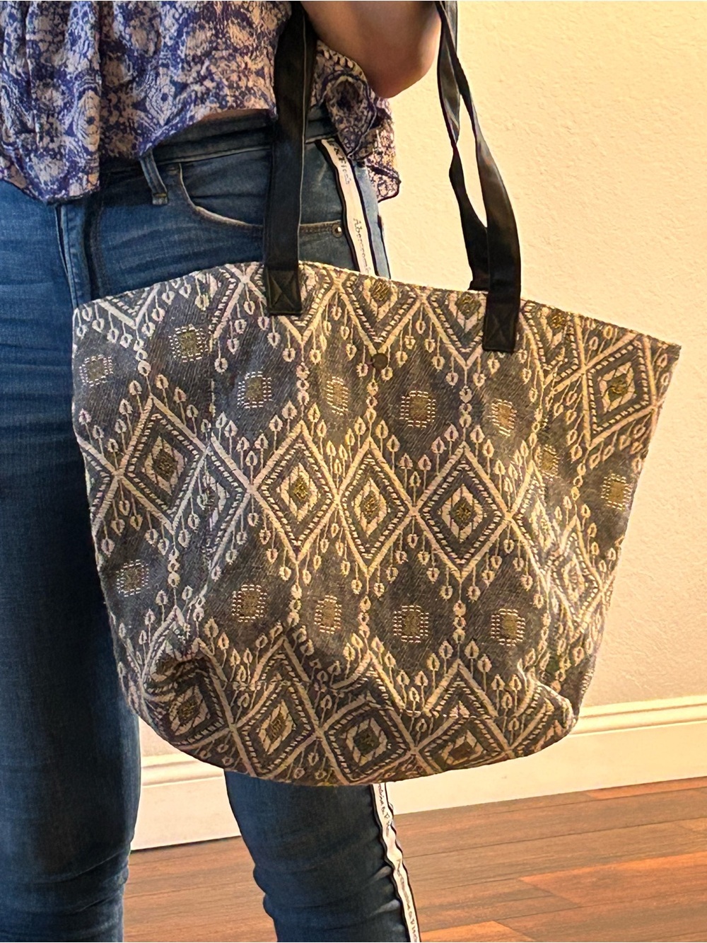 Abercrombie & Fitch Woven Diamond Tote in Olive, Taupe & Black